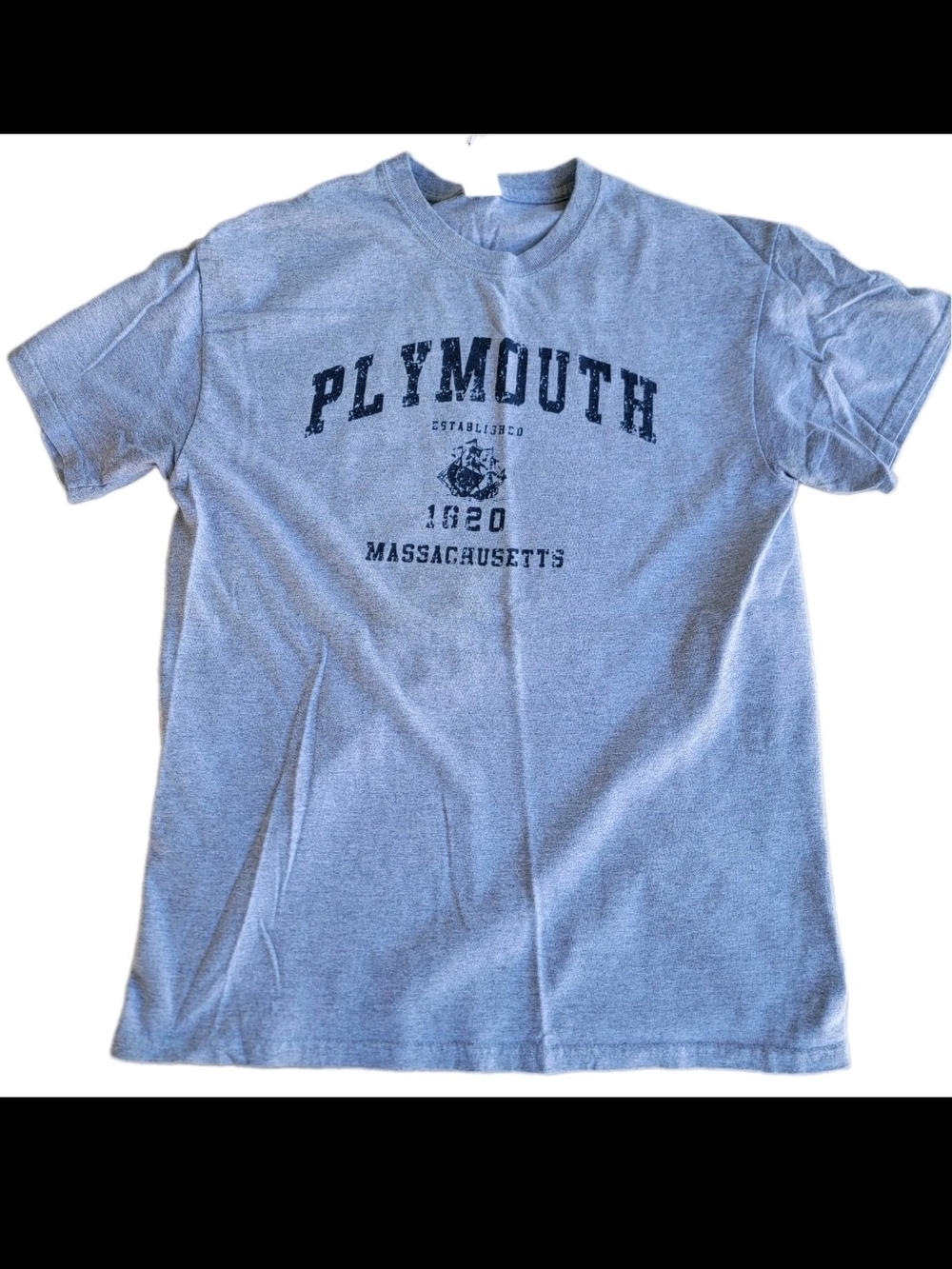 Gray 'Plymouth Massachusetts' Graphic Tee - Men's sz Medium